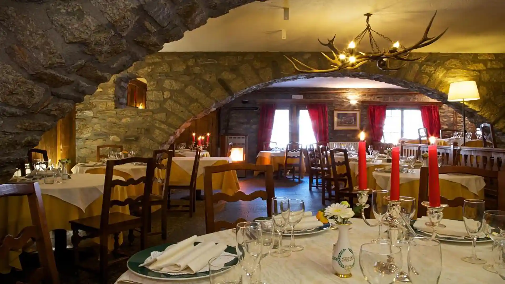 Sala ristorante Hotel Dolonne Courmayeur